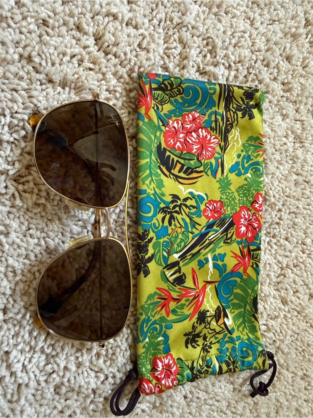 Maui Jim Gold Frame Brown Lens Sunglasses with Tropical Green Floral Pouch
